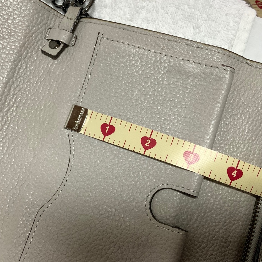 NWOT - Rebecca Minkoff Wallet/Clutch on chain - Picture 9 of 16